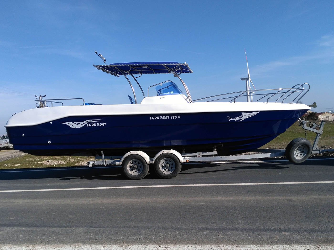 850C Center console Boat